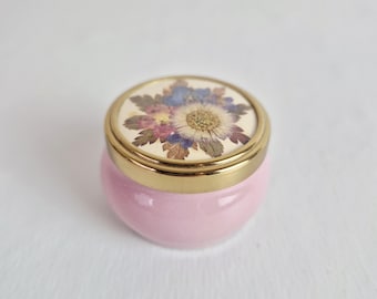Vintage porcelain pillbox with dried flowers | Porcelain box | Unique pillbox