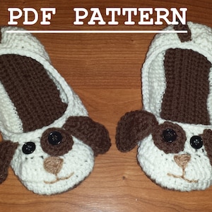 Crochet pattern woman puppy dog slippers PDF pattern, house slippers, shoes instant download