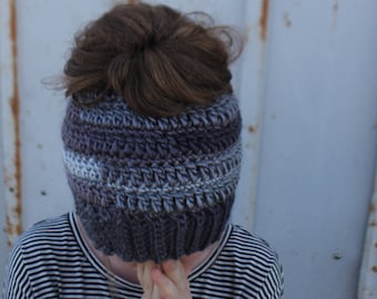 PDF, Messy bun Beanie, ponytail Beanie, crochet Hat, Pattern Only