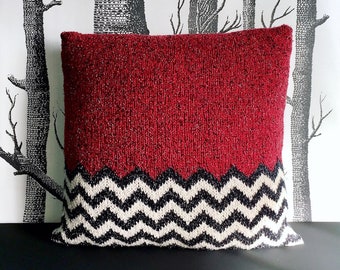 BLACK LODGE PILLOW knitting pattern