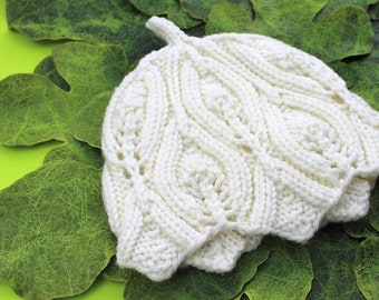 PIXIEISH BABY HAT knitting pattern