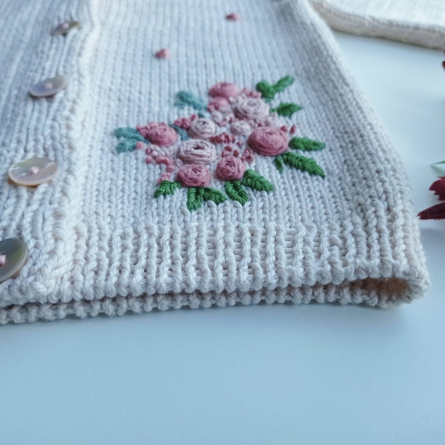Cardigan Bébé Fille Brodé Fleurs – 100% Acrylique, Manches Longues – Pour Automne/hiver – Tailles 6 Mois à 3 Ans