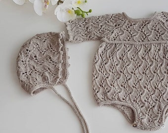 Romper de encaje de bebé - Conjunto vintage de niña- traje de niña hecho a mano - romper recién nacido - Romper de encaje- Romper de niña- Body de bebé-gorrito de bebé