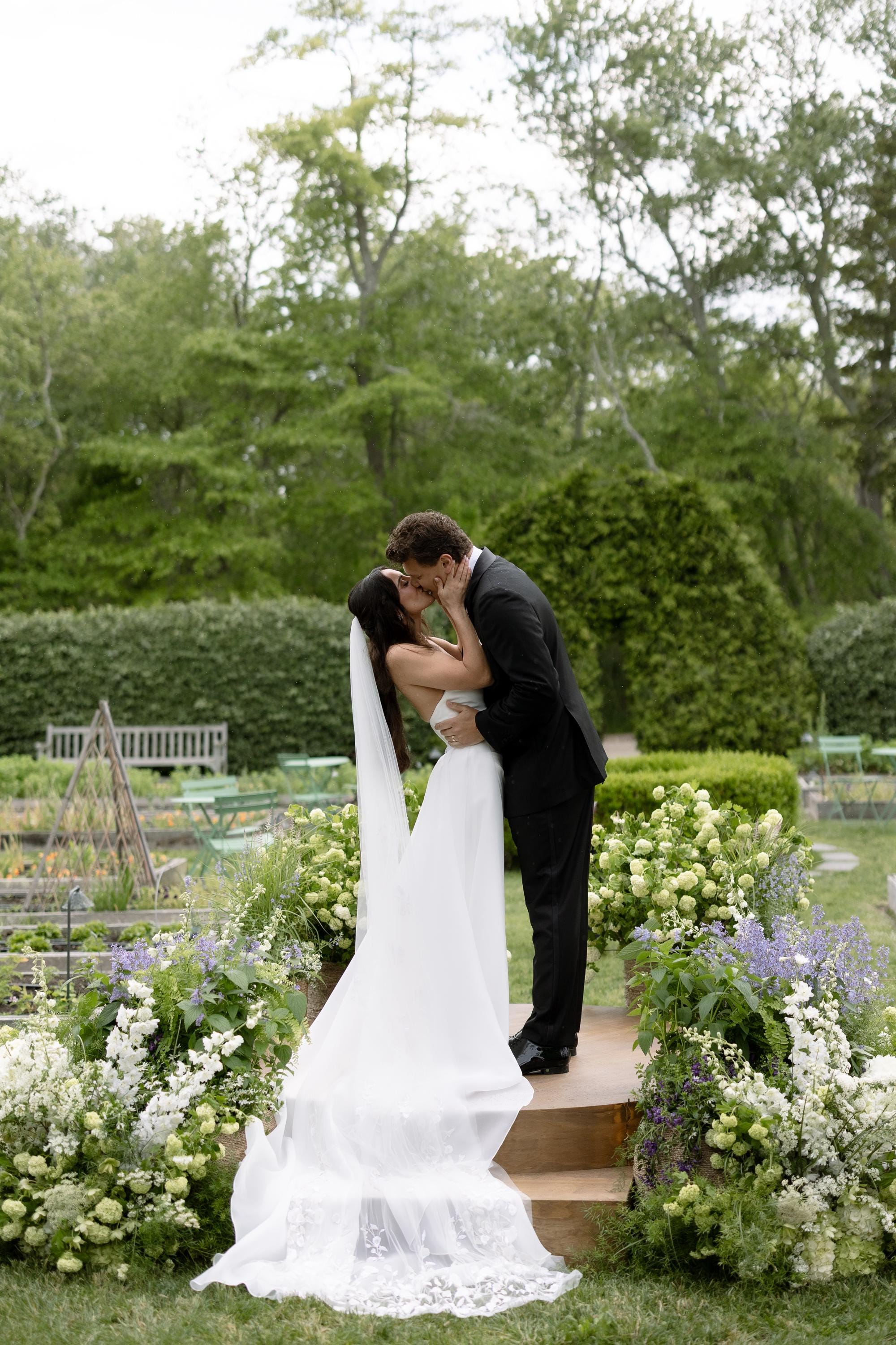 standing stool for fitting wedding dress Chelsea main image 0