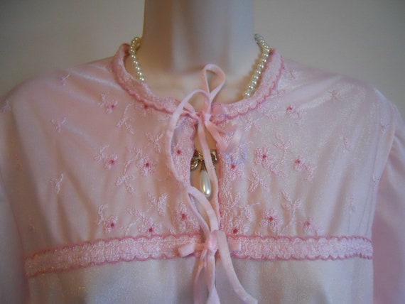 Vintage Perri Ann Pink Peignoir Negligee ~ 1960's… - image 3