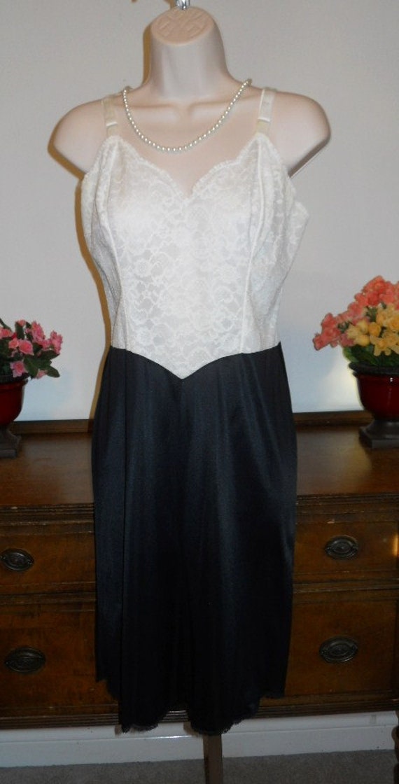 Vintage Vanity Fair Full Slip ~ 1960's Two Tone S