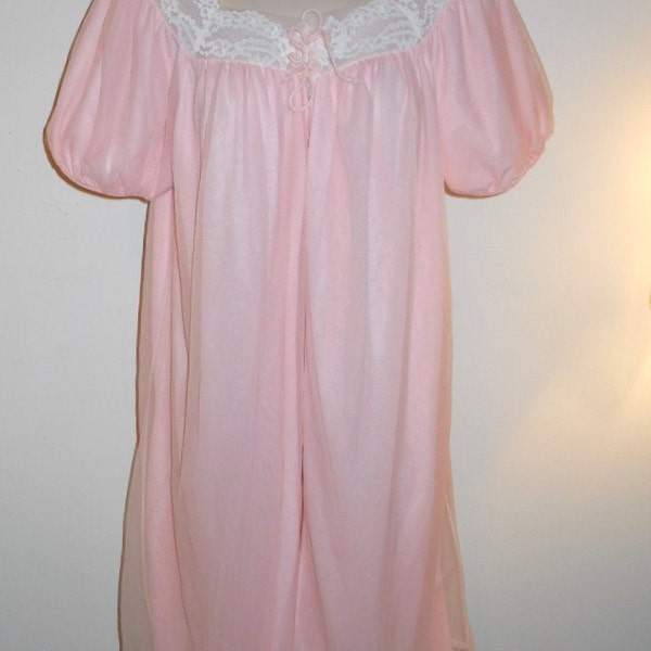 Vintage  Pink Peignoir ~ 1950's Lov Lee Mode Peignoir Negligee ~ Strawberry Pink Chiffon & Nylon ~ Pink Peignoir ~ Small