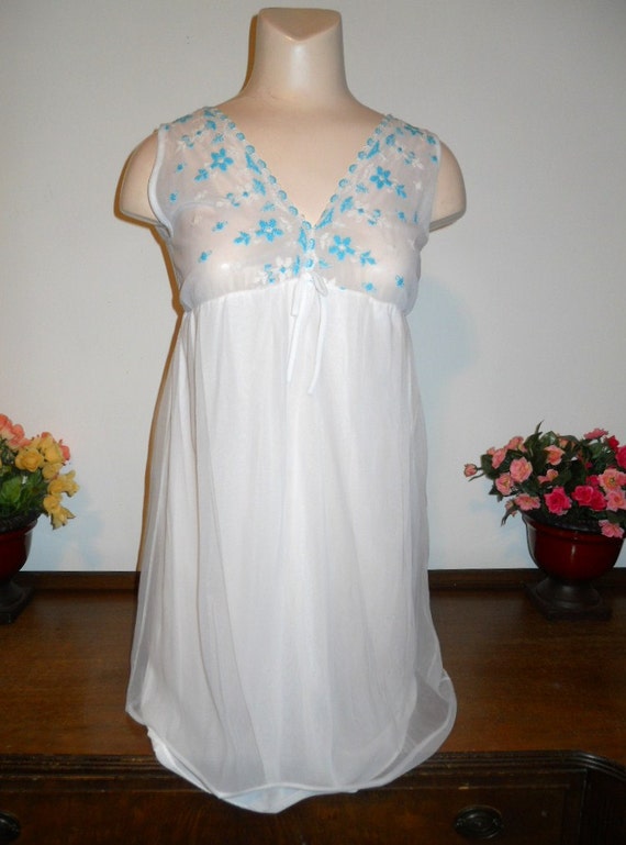 Vintage White Chiffon Nightgown ~ 1960's Nightgow