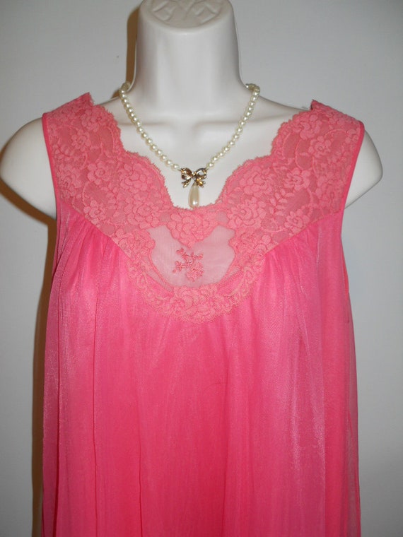 Vintage VANITY FAIR Pink Chiffon Peignoir Neglige… - image 4