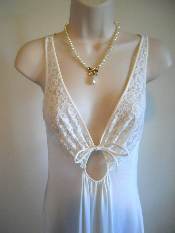 Vintage Olga Long Wide Sweep Nightgown ~ Behind Ev