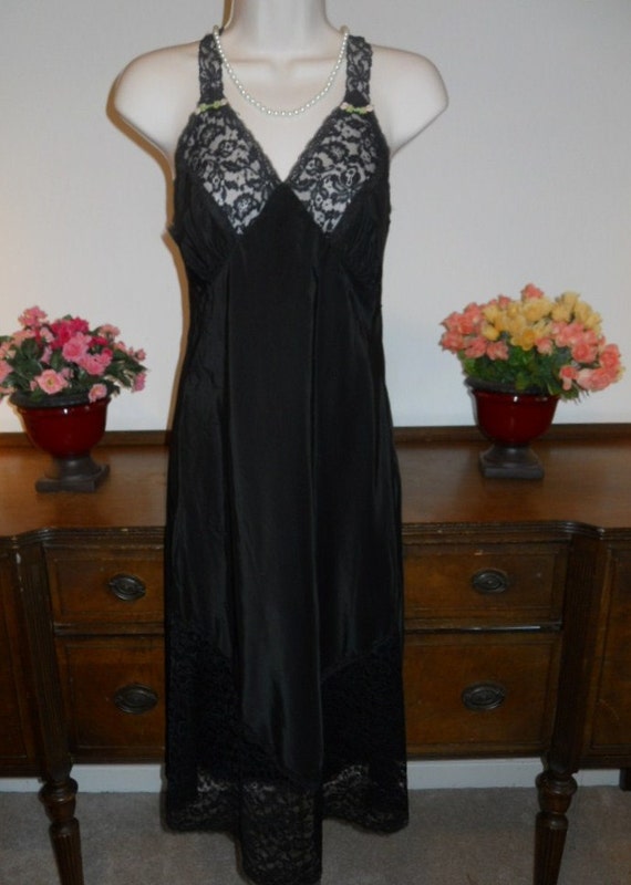 Vintage 1950's Rayon Slip ~ Ardele Black RAYON Lav