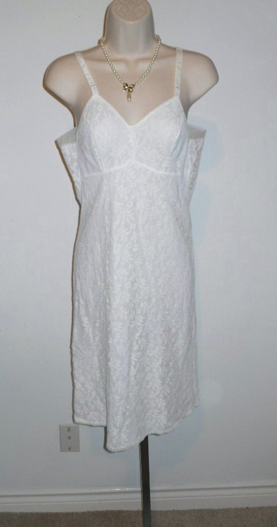 Vintage Fancy 1950's Love Lines White Lace Full Sl