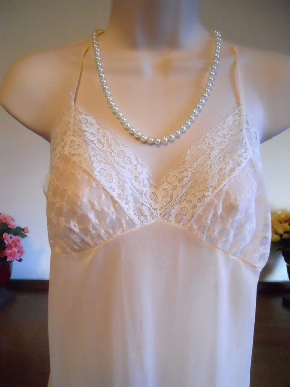 Vintage Fancy Petal Pink 7" Lacy Hem Slip ~ Vinta… - image 3