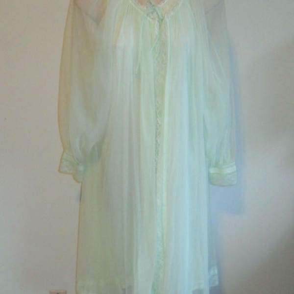 Vintage 1960's Miss Elaine Peignoir  Set ~  Sea Foam Green Nylon Chiffon  Peignoir Set ~ Green Peignoir Set ~ Green Negligee Set ~ Small