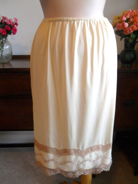 Vintage Kayser Luxite Half Slip Petticoat ~ 1960's