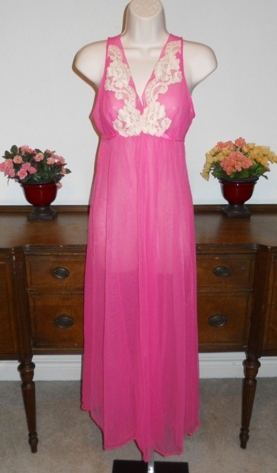Vintage ARISTOCRAFT Fancy Pink Nightgown ~ 1950's
