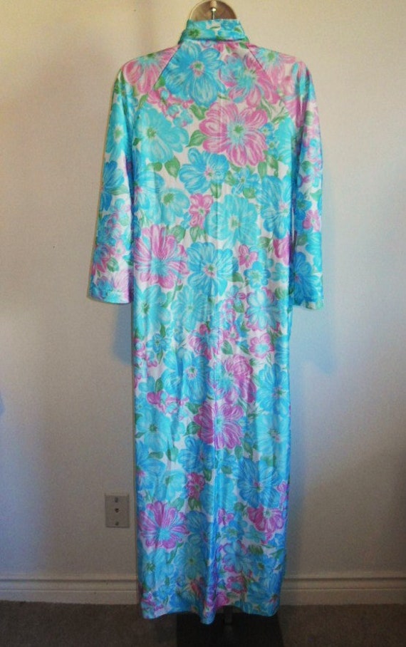 Vintage 1970's Floral Housecoat ~ Dressing Robe ~… - image 6