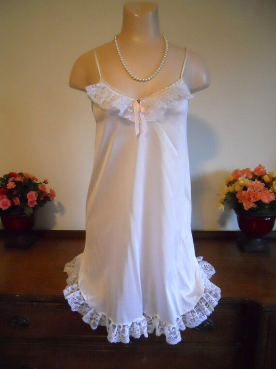 Vintage White Baby Doll Nightgown ~ 1980's Charlin
