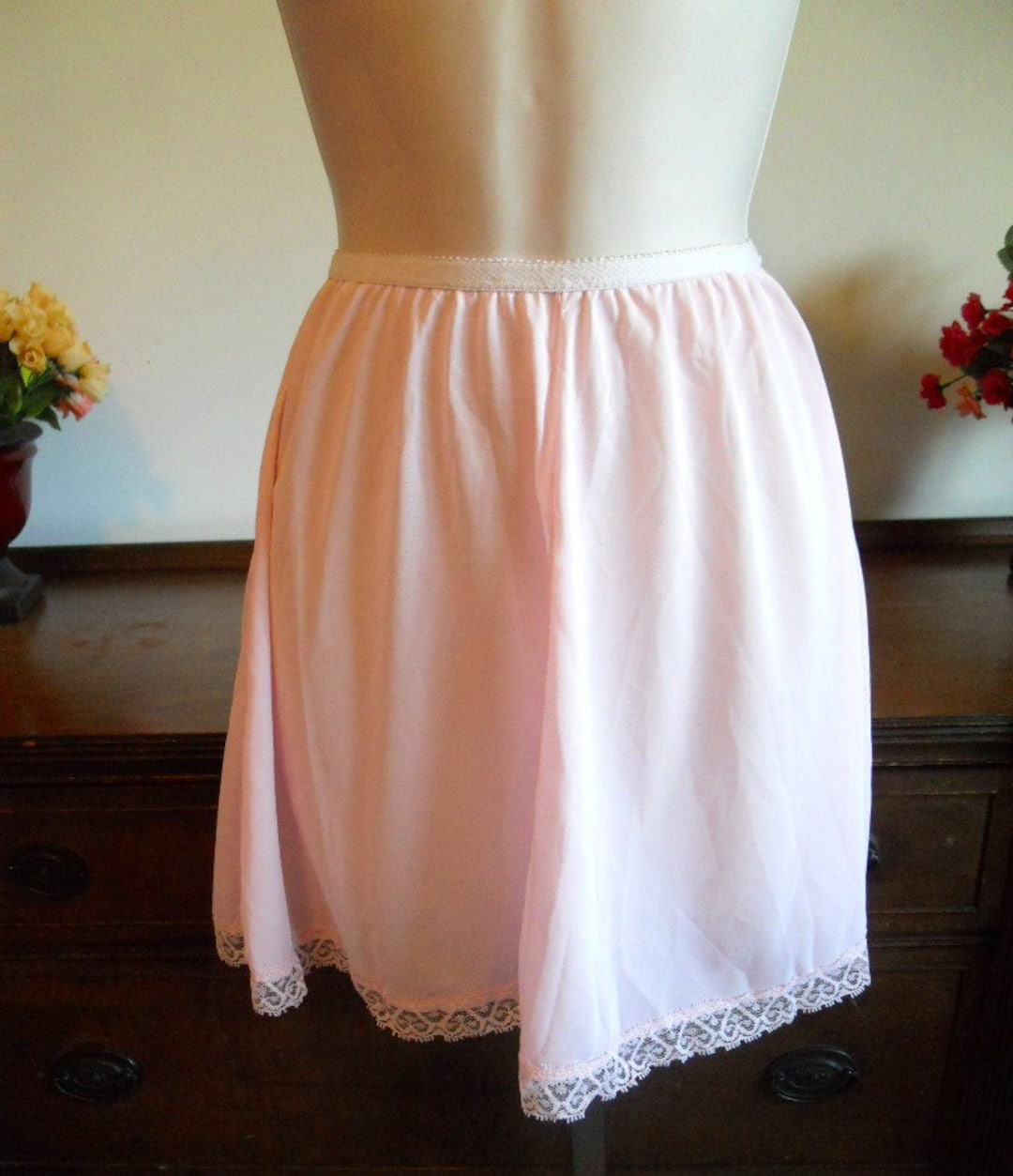 Vintage Creamy Mini Slip (S)