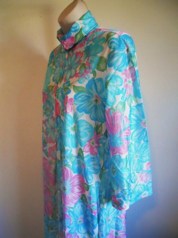 Vintage 1970's Floral Housecoat ~ Dressing Robe ~… - image 3