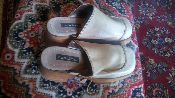 candies wooden clogs