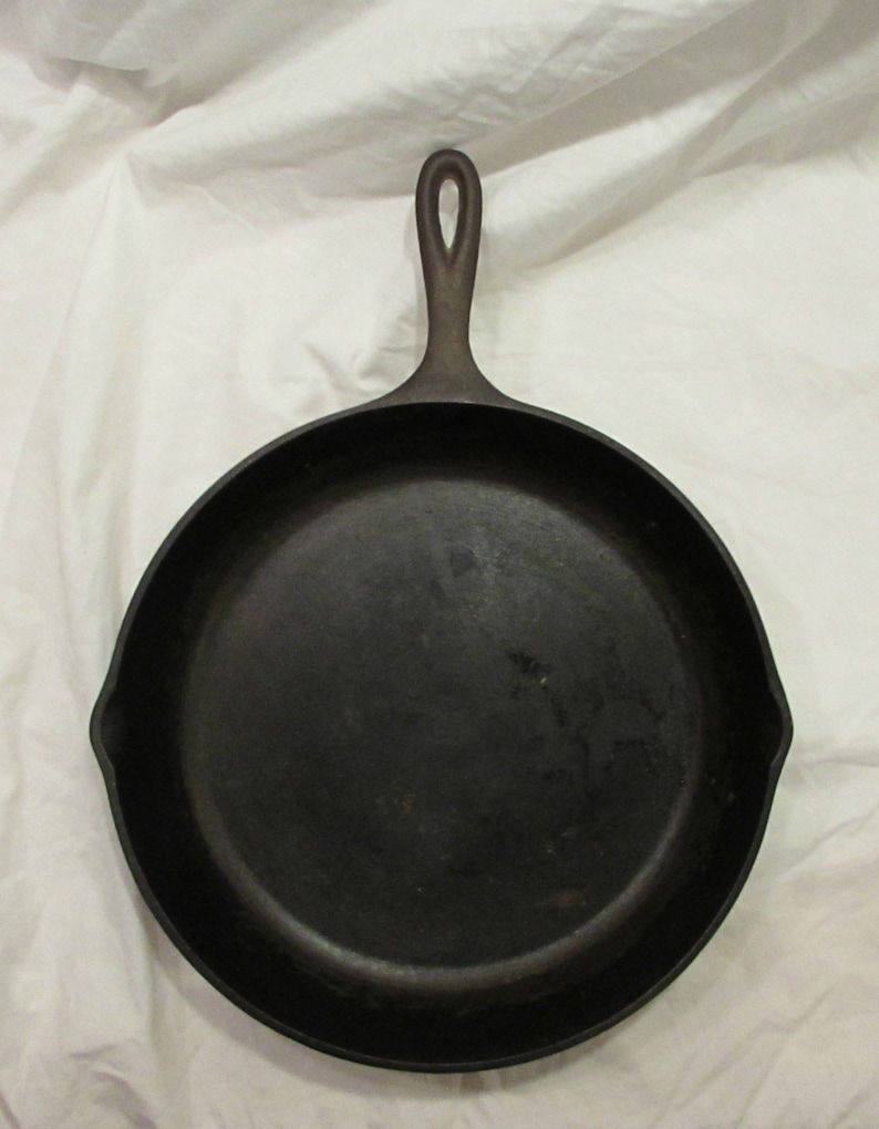 Vintage Cast Iron Skillet 10 SK USA Three Notch Heat Etsy