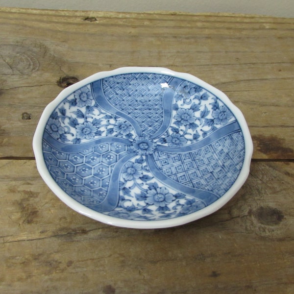 Pin Dish, Coin Dish, Ring Dish, White With Blue, Asian Design, Lovely!