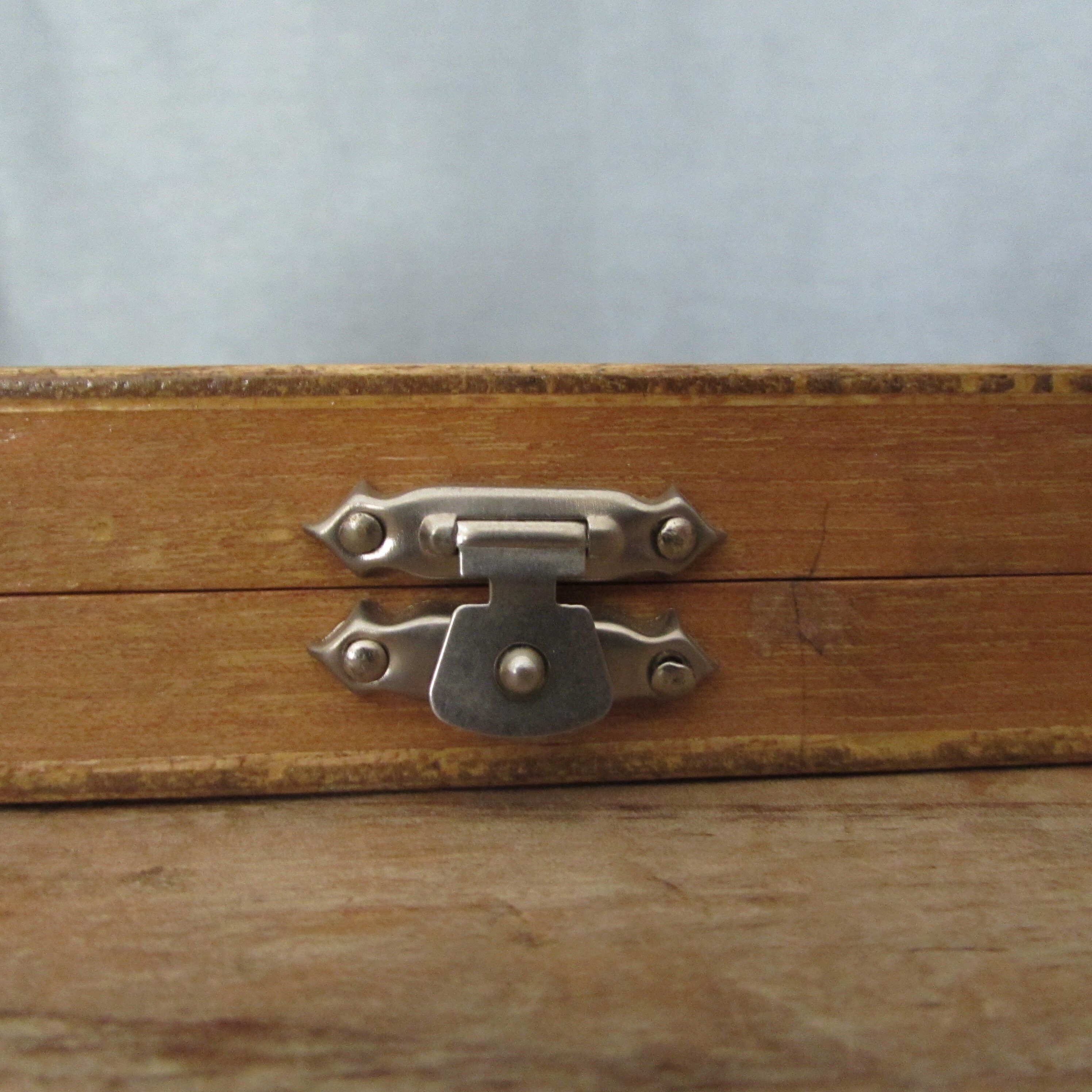 Caja de madera caja de almacenamiento interior acolchado | Etsy