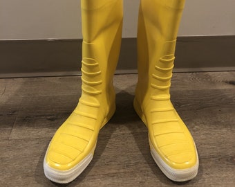 yellow sailing boots