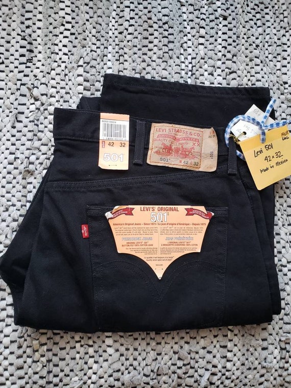 Levi's 501 - 42"x32" NWT black with red tab