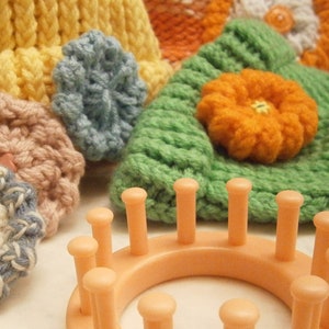 Loom Knitting PATTERNS for Flowers with Step by Step Video Tutorial | The Flat Hat Flower Pattern by Loomahat