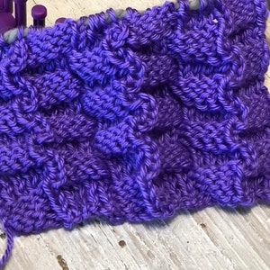 Loom Knit STITCH PATTERN : The  Zig Zag Basketweave Stitch Pattern Flat and in the Round with Video Tutorial  | LoomaHat