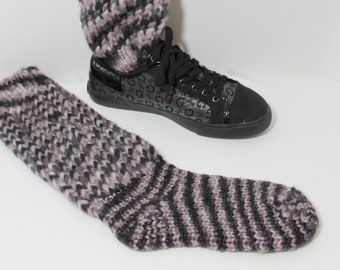 Loom Knitting Pattern Chunky Warm Winter Sock Boots Project on 24 peg Round Loom with Step by Step Video Tutorial by Loomahat