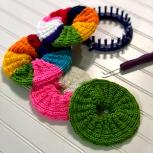 Loom Knitting Patterns Scrunchues Jumbo Hair Scrunchy | Accessories Gifts  | Loom knitting pattern by Loomahat