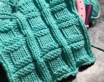 Patrón de punto para tejer en telar: Botón en cuadrado / plano y en redondo con videotutorial / LoomaHat