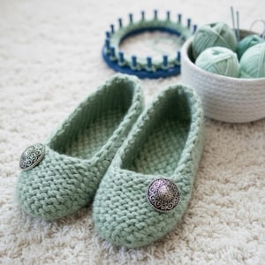 Loom Knitting Patterns Ladies Slippers with Video Tutorial by LoomaHat