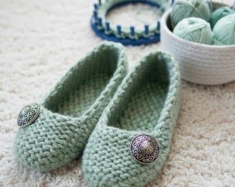 Loom Knitting Patterns Ladies Slippers with Video Tutorial by LoomaHat