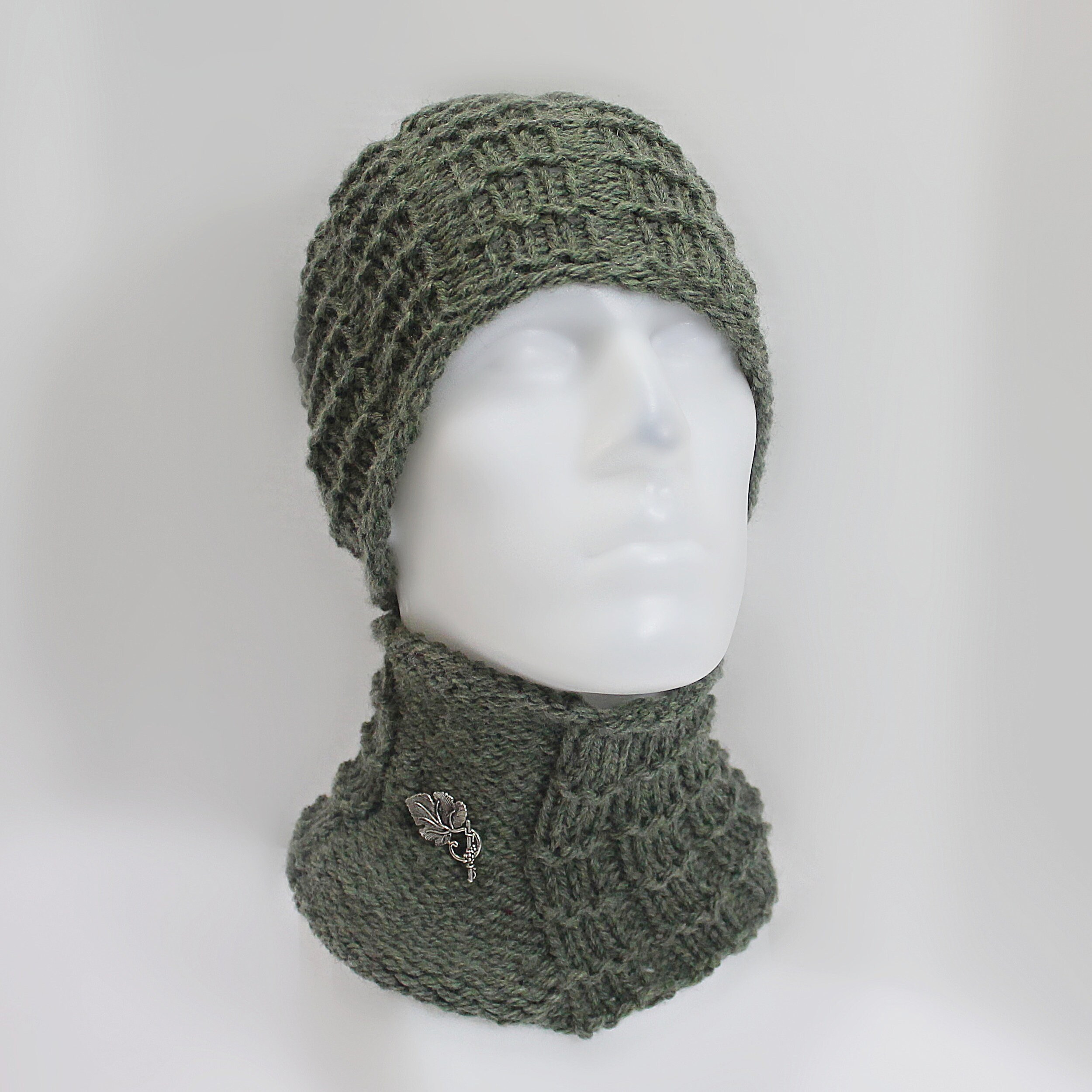 Loom Knitting Patterns  Beaded Hat and Cowl Matching Set