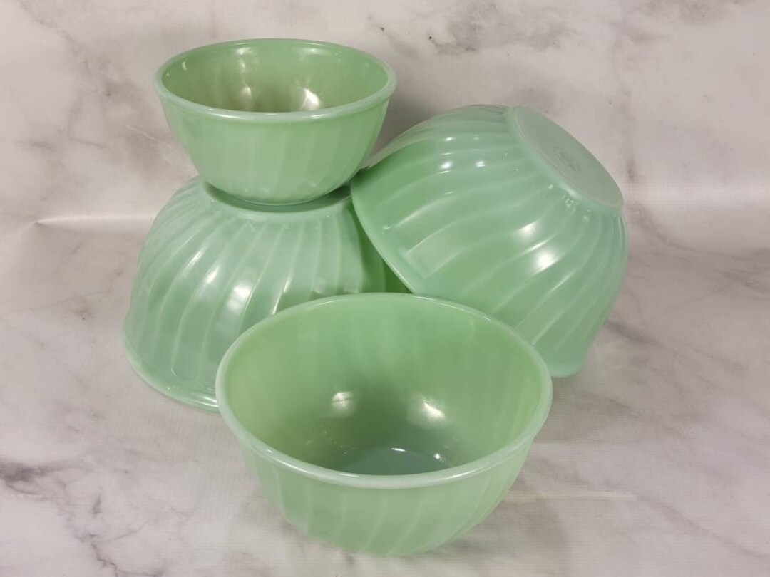 1950's Fire King Jadeite Mixing Bowls Set of 4 Nesting Bowls Swirl