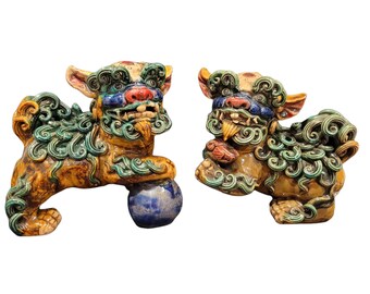 UNIQUE!! Pastel Porcelain Chinese Foo War Dog Lion Figurine Statuette