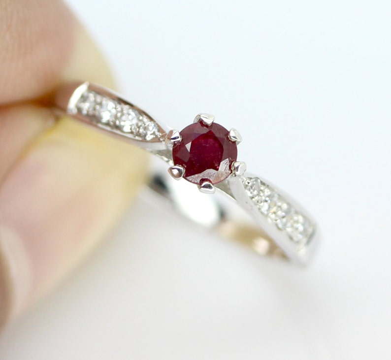 Awesome Natural Gemstone Top Blood Red Ruby 925 Sterling Silver White Gold Coated Ring