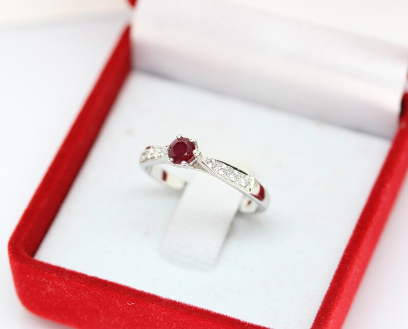 Awesome Natural Gemstone Top Blood Red Ruby 925 Sterling Silver White Gold Coated Ring
