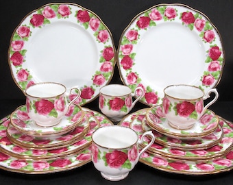 Set of 4 Royal Albert Old English Rose 5pc Place Settings c1950's