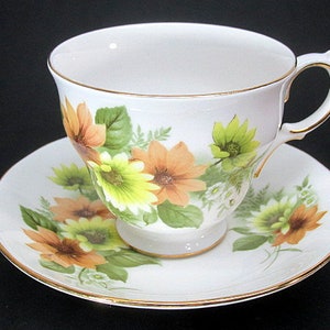 Royal Vale Tea Teacup Cup & Saucer c1960&#39;s Peach Yellow Floral