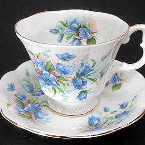 Royal Albert Tea Teacup Cup & Saucer c1970&#39;s Bluebell Floral Decor