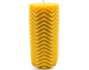 Beeswax Zig Zag Candle (12.38 cm x 5.75 cm)