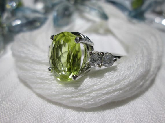 Sparkling 2.75 Ct Green Gold Quartz Ring ~ 925 Sterling Silver ~ Size 6 3/4