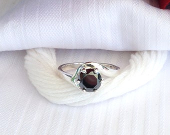 Impresionante redondo corte diamante negro de Moissanite anillo ~ plata esterlina 925 ~ tamaño 6.75