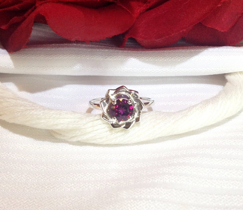 Silvershake Celtic Knot Garnet Ring - 1.2ct Natural Octagon Garnet In 925 Sterling Silver
