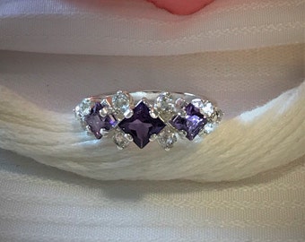 Sparkling African Amethyst Accented Ring ~ 925 Sterling Silver ~ Size 7